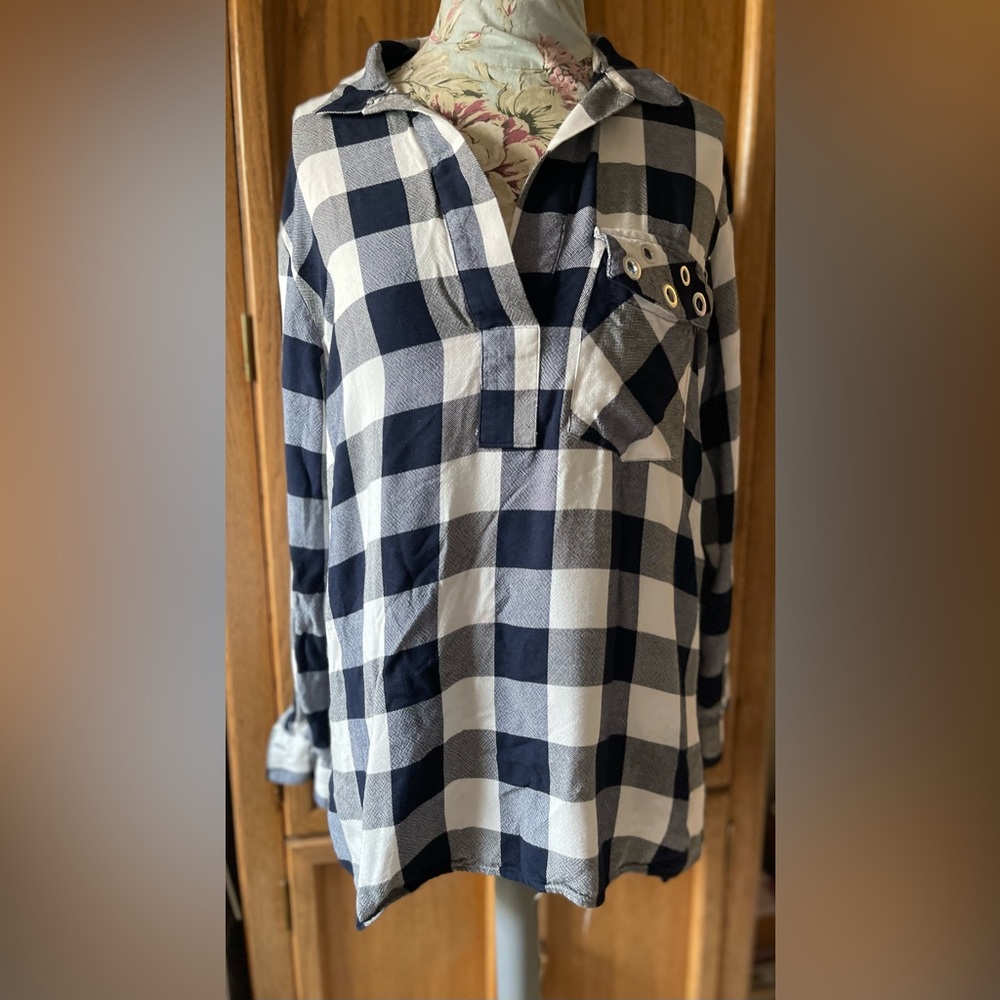 Blouse, fresh kind of fabric.  Good for spring or winter